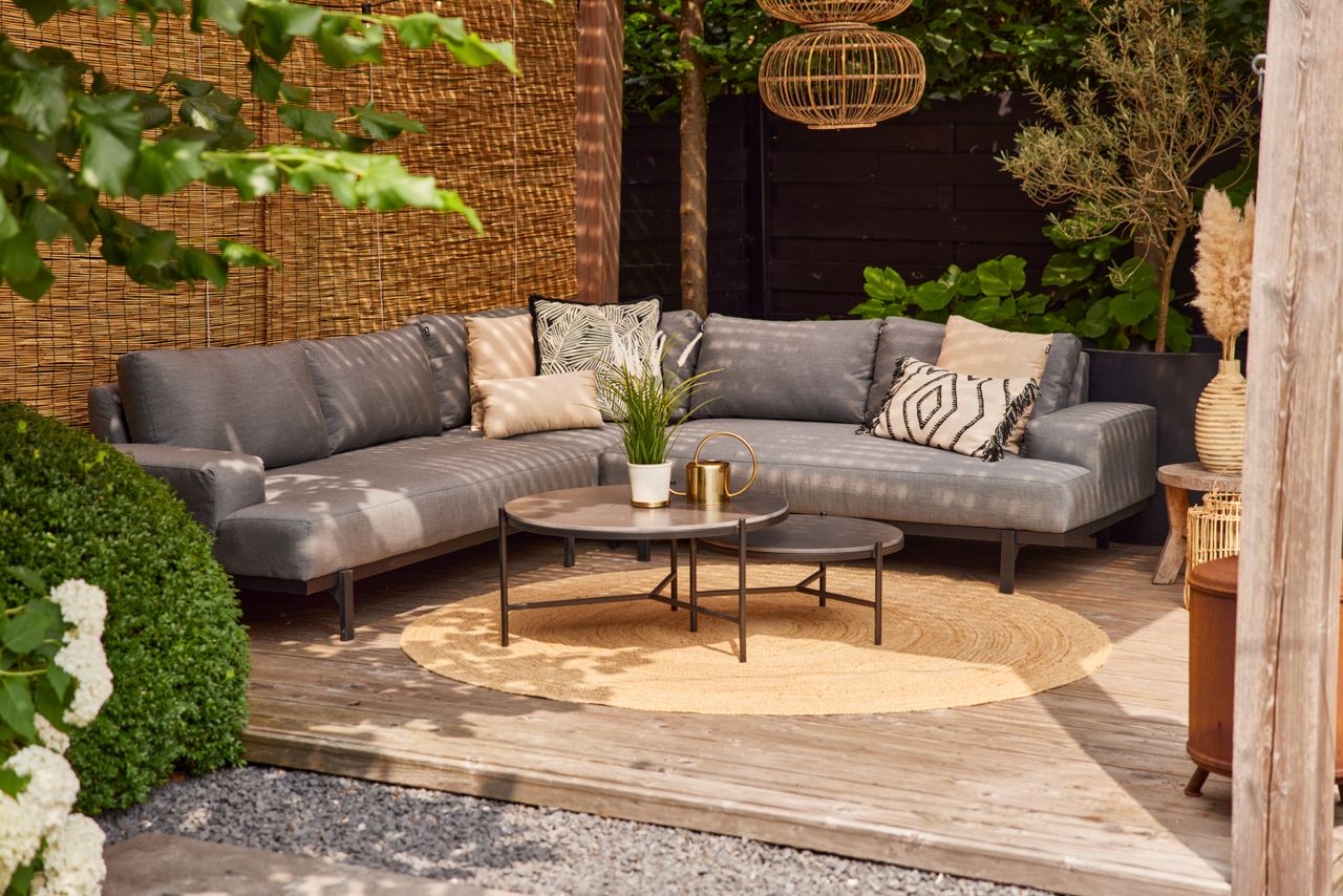 Lucas Ecklounge Outdoor von Hartman